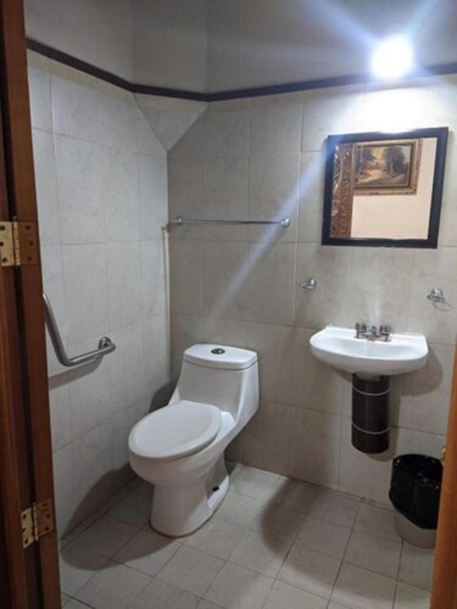 Capital O Hotel Patio Pombo Oaxaca المظهر الخارجي الصورة